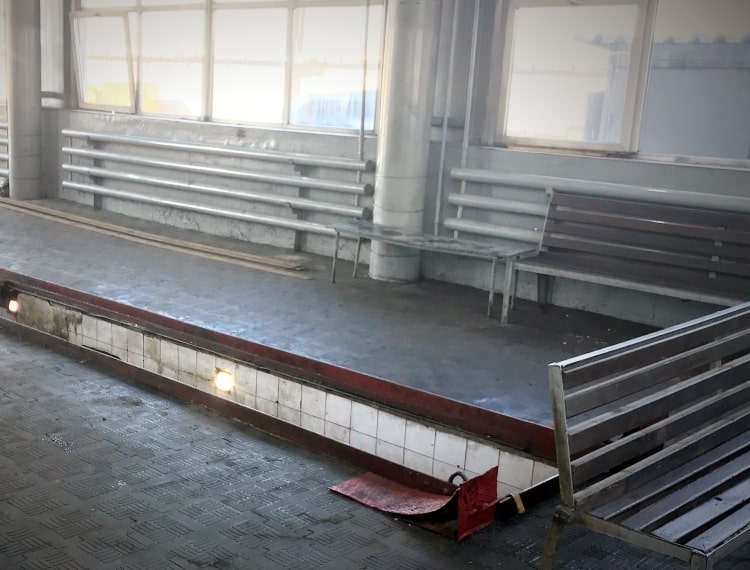 Резиновая плитка для сборки покрытия на стяжку без клея