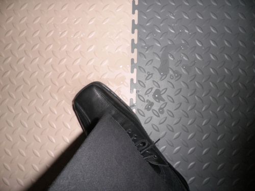 Модульные напольные покрытия для промышленных помещений