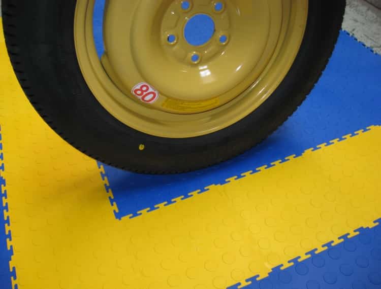 Как уложить промышленное напольное покрытие за один день