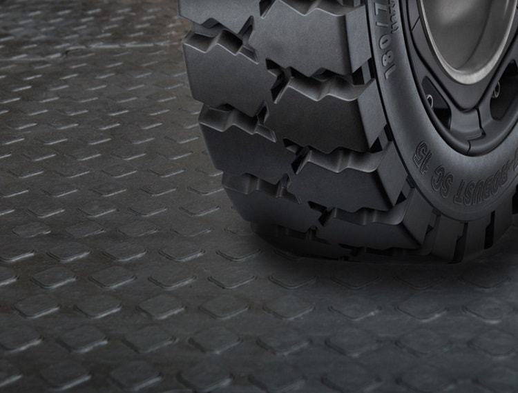 Купить со скидкой недорогое напольное покрытие для гаража или мастерской