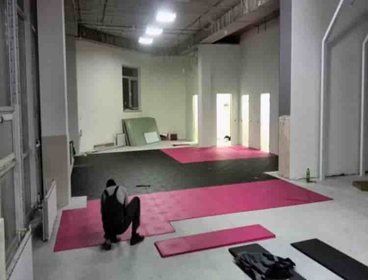 Покрытие для пола магазина или офиса продаж